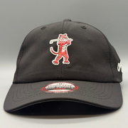 Golfing Tiger - Lightweight Performance Hat - Black